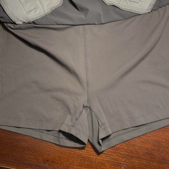 WOOLRICH Gray Taupe Athletic Skort - Size L - Picture 6 of 9